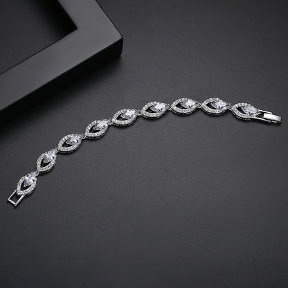 Infinity Link Bracelet - Crystal Pavé Twist Chain Bracelet