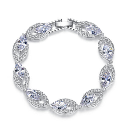 Infinity Link Bracelet - Crystal Pavé Twist Chain Bracelet