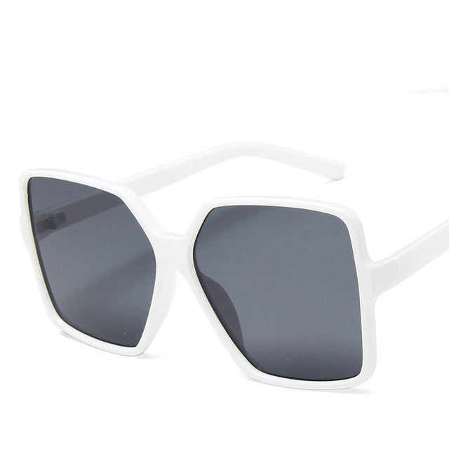 Retro Square Frame Sunglasses - Bold Oversized Sunglasses with UV400 Protection
