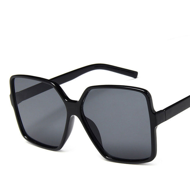 Retro Square Frame Sunglasses - Bold Oversized Sunglasses with UV400 Protection