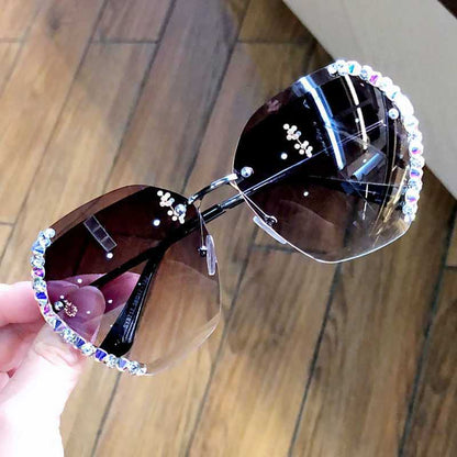 Crystal Embellished Rimless Sunglasses - Large Round Gradient Lens Sunglasses with Sparkle Detail