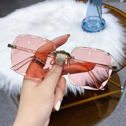 Rimless Square Sunglasses - Oversized Gradient Sunglasses with Gold Accents (6 Colors)